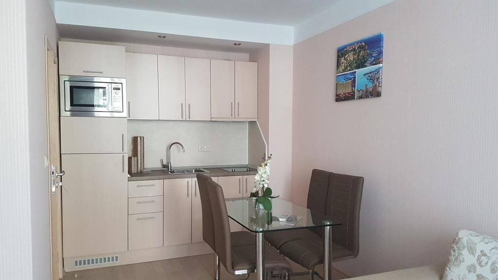 Sunny Beach Apartment 51 Свети Влас Екстериор снимка